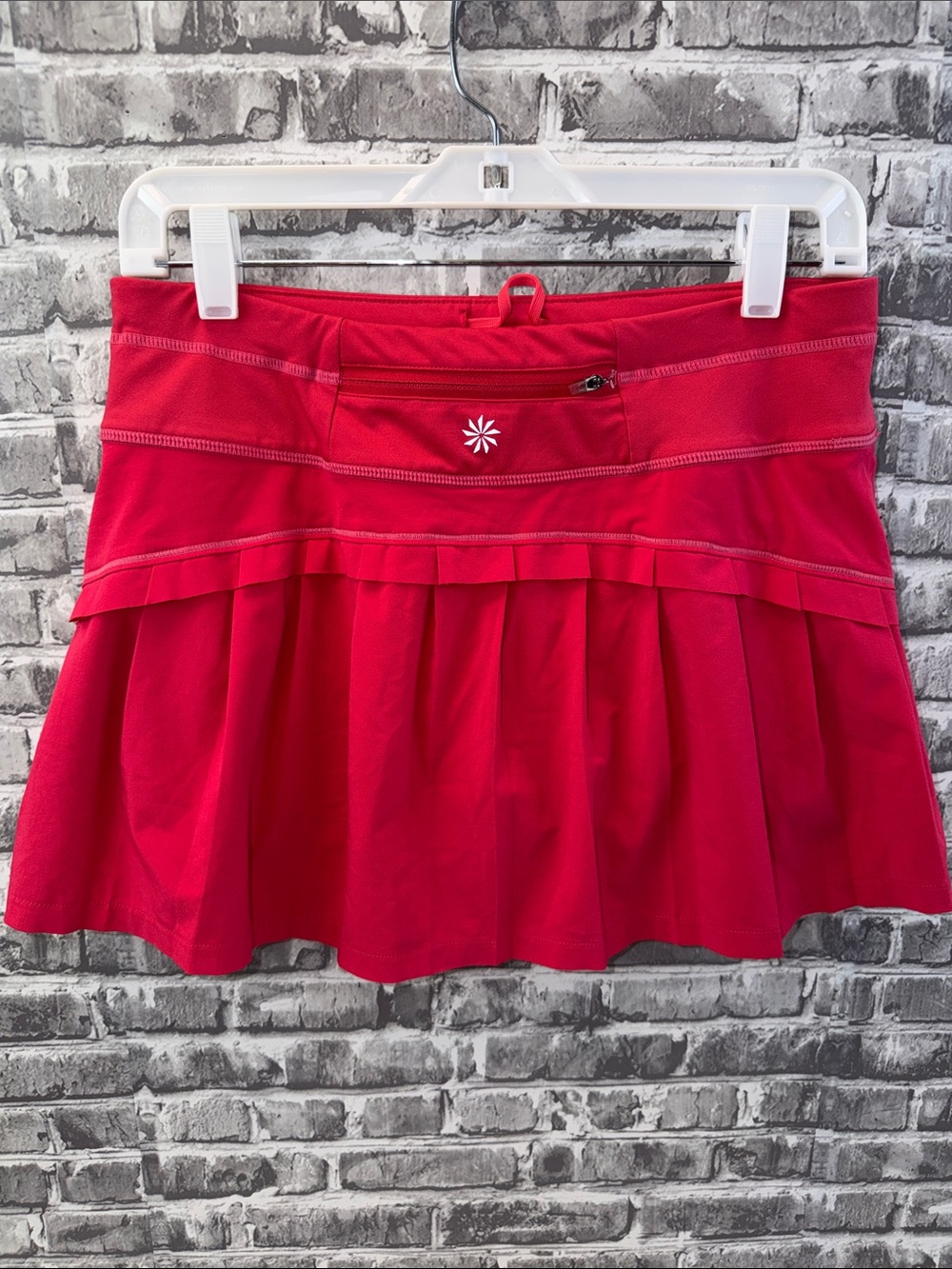 Athleta‎ Red Pleated Skorts with Pocket